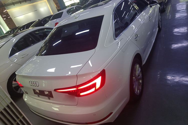 Used Audi A4L 2019 40 TFSI Ambition China VI
