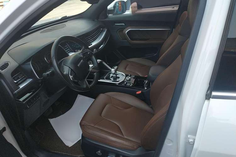 Used Haval H6 2017 Blue Label 2.0T Automatic Two-Wheel Drive Smart Edition
