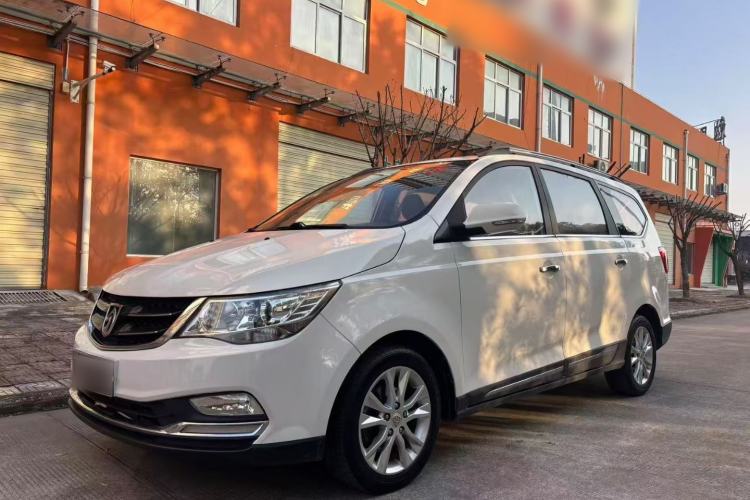 Used Baojun 730 2016 1.5L Manual Comfort Version 7 Seats China V Emission Standard

