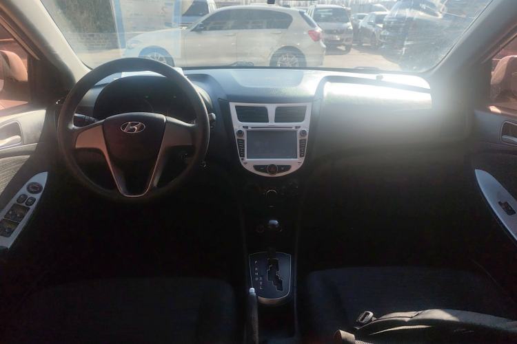 Used Hyundai Verna Ray 2014 1.4L Automatic GLX