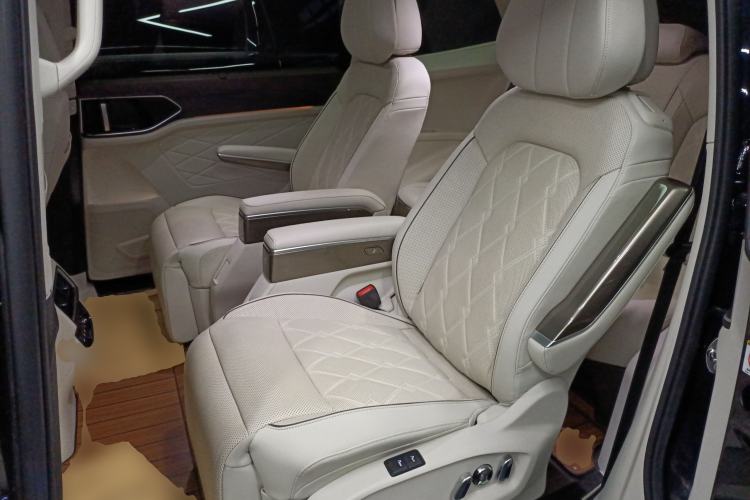 Used Volkswagen Viloran 2023 380TSI Prestige Edition