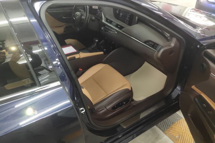 Used Lexus ES 2020 200 Excellence Edition