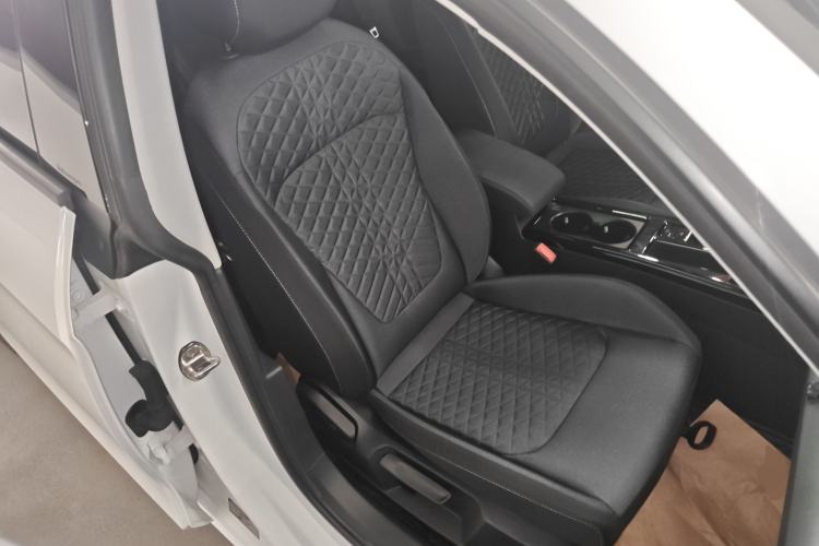 Used Volkswagen Lamando 2024 Lingdu L 200TSI DSG Trendy & Spicy Edition
