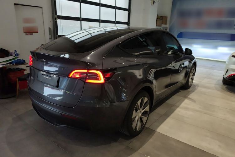 Used Tesla Model Y 2021 Long-Range All-Wheel-Drive Version 3D7