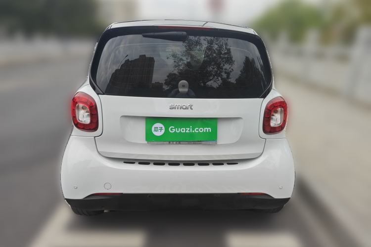 Used  fortwo 2017 1.0L 52kW New Sound Special Edition China V Emission Standard
