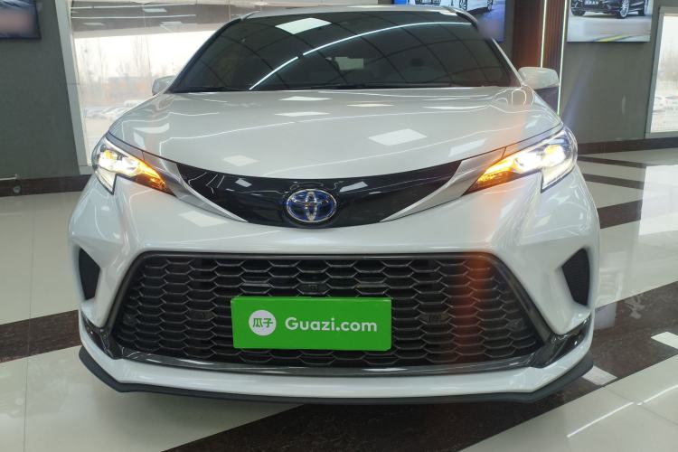 Used Toyota Granvia 2023 2.5L Hybrid Flagship VIP Edition