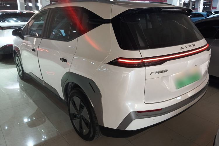 Used AION Y 2024 Younger