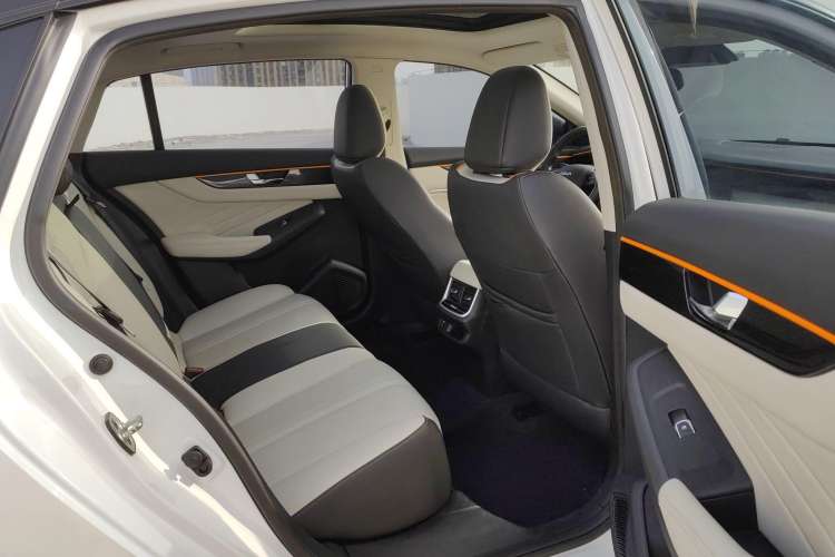 Used Dongfeng Aeolus Yixuan MAX 2022 1.5T Super Stylish Trendsetter Edition
