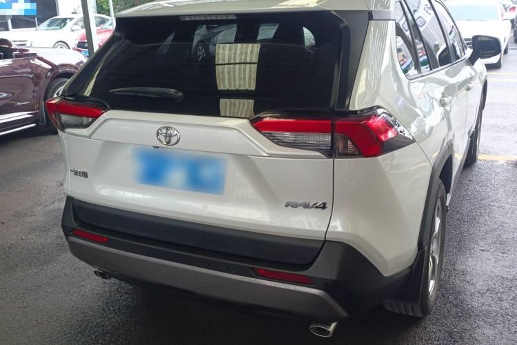 Used Toyota RAV4 2022 2.0L CVT Two-Wheel Drive Fashion Plus Edition
