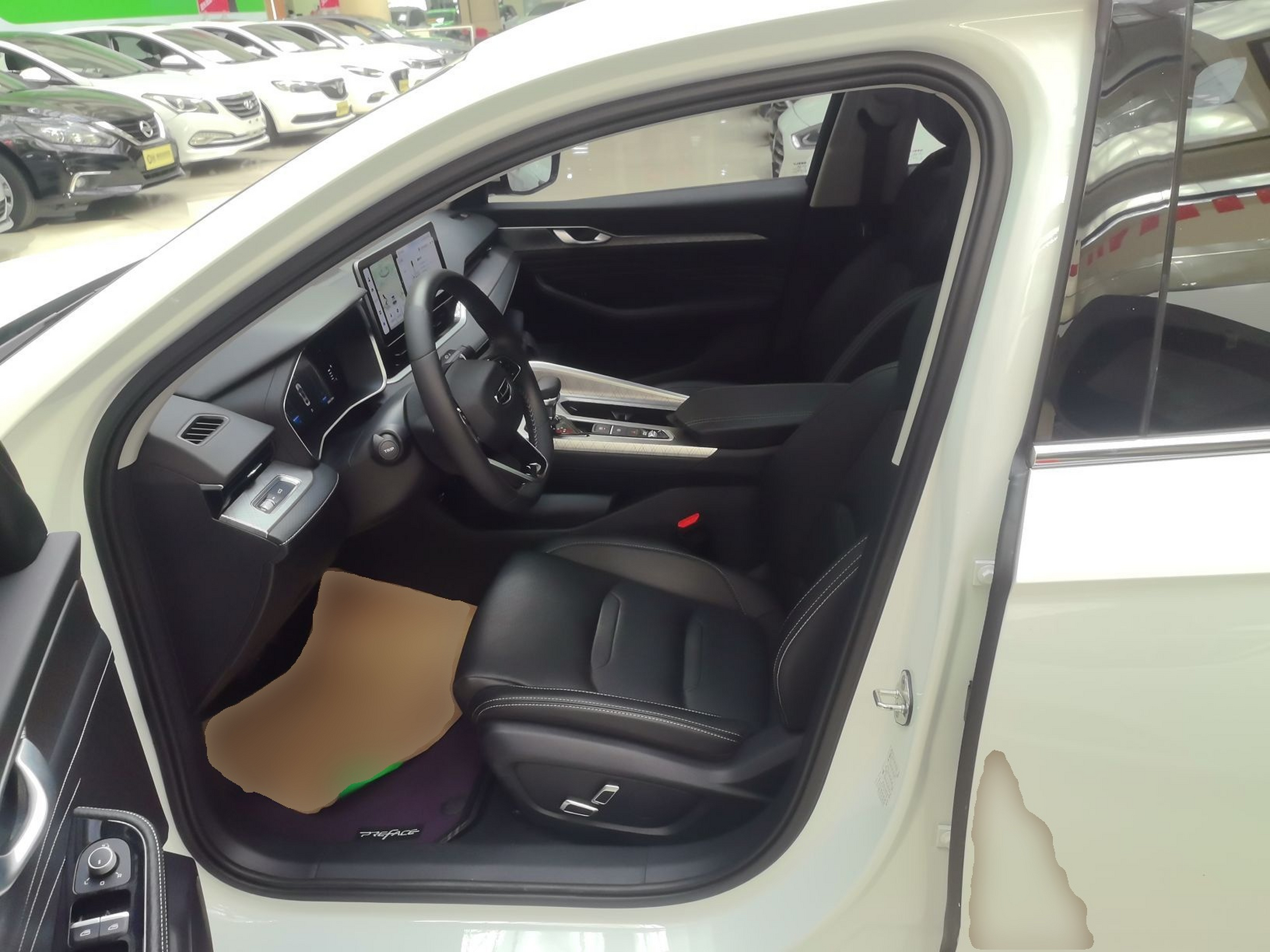 Переднее сиденье в автомобиле