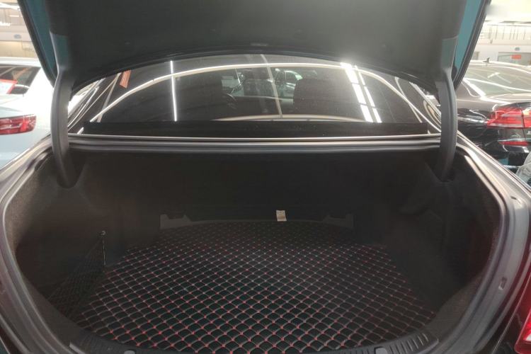 Used Mercedes-Benz E-Class 2020 Facelift E 260 L
