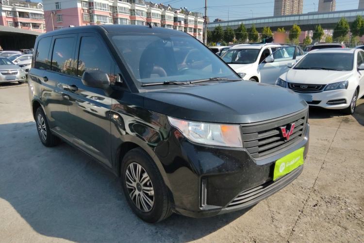 Used Wuling Hongguang PLUS 2020 1.5L Manual Standard Edition 5 Seats
