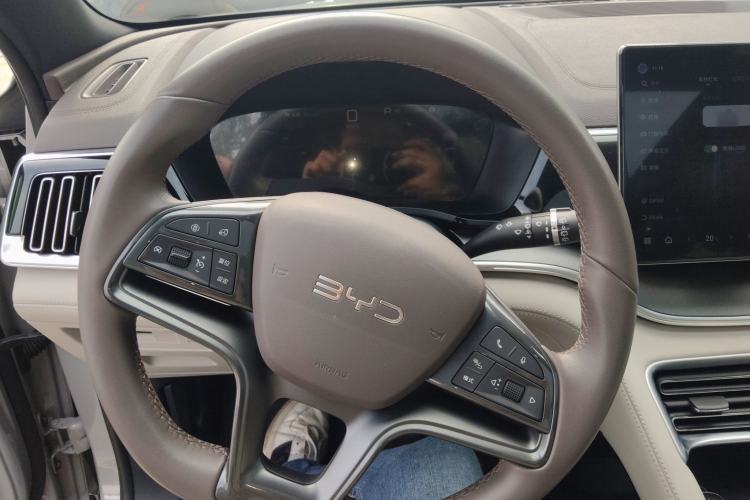 Used BYD Song PLUS New Energy 2025 EV 520km Luxury Version
