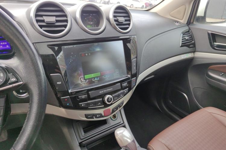 Used BYD S7 2016 2.0T Automatic Prestige Edition