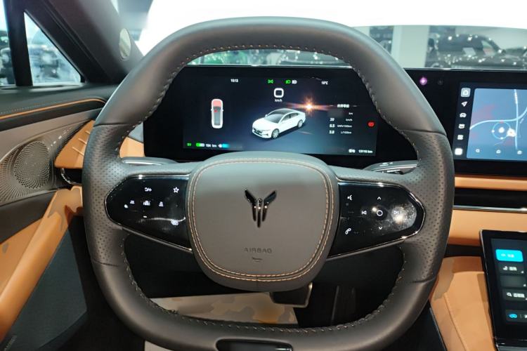 Used VOYAH PASSION 2024 PHEV Four-Wheel Drive Ultra-Long Range Flagship Model
