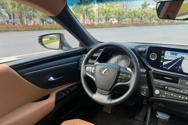 Used Lexus ES 2022 200 Excellence Edition
