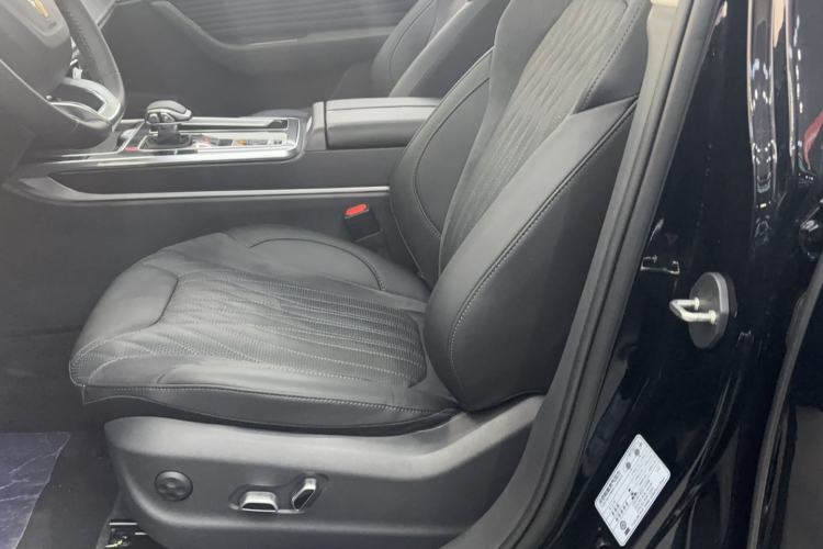 Used Hongqi HS5 2023 2.0T Qixiang Pro Edition
