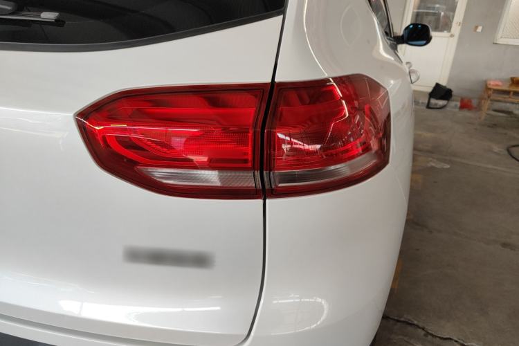 Used Haval H6 2017 Red-Label 1.3T Automatic Two-Wheel Drive ZhiShang Model
