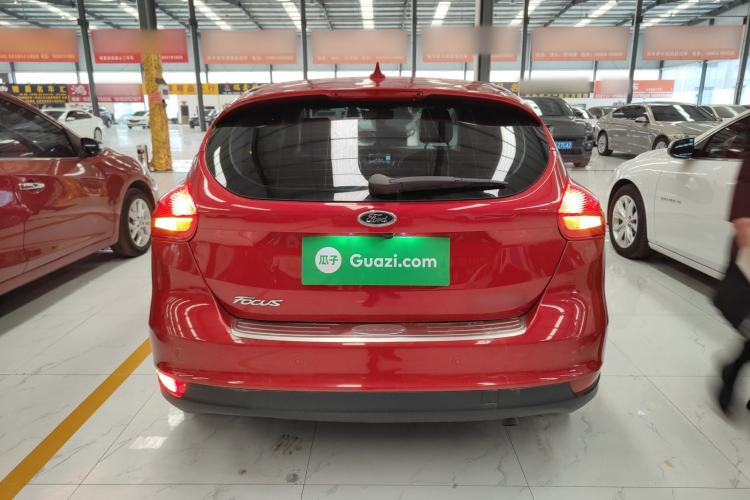 Used Ford Focus 2015 Hatchback 1.6L Automatic Fashion Edition
