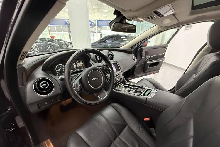 Used Jaguar XJ 2016 XJL 3.0 SC Two-Wheel-Drive Elegant Business Edition
