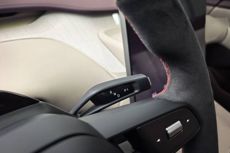 Used  YU7 2025 Ultra-Long Range High-Performance All-Wheel-Drive Max Edition
