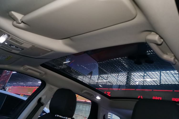 Used Land Rover Discovery Sport 2020 200 PS Family Edition
