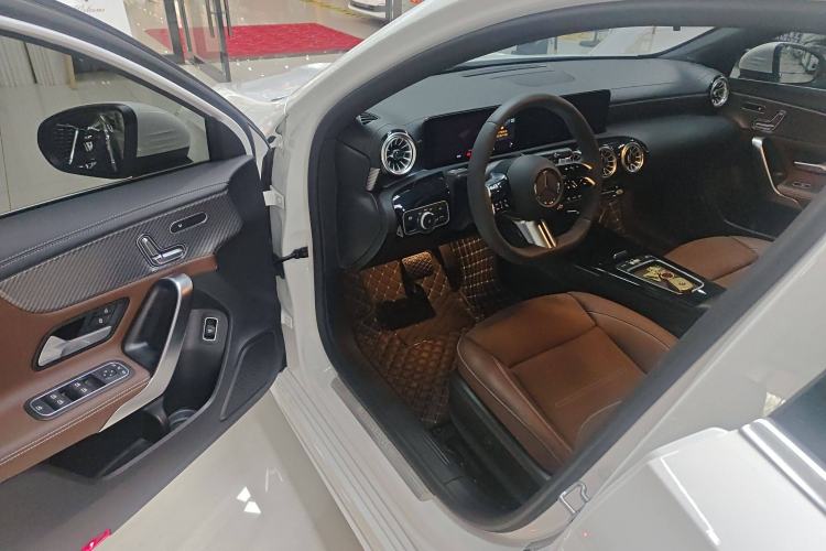 Used Mercedes-Benz A-Class 2024 Updated A 200 L Fashion Version
