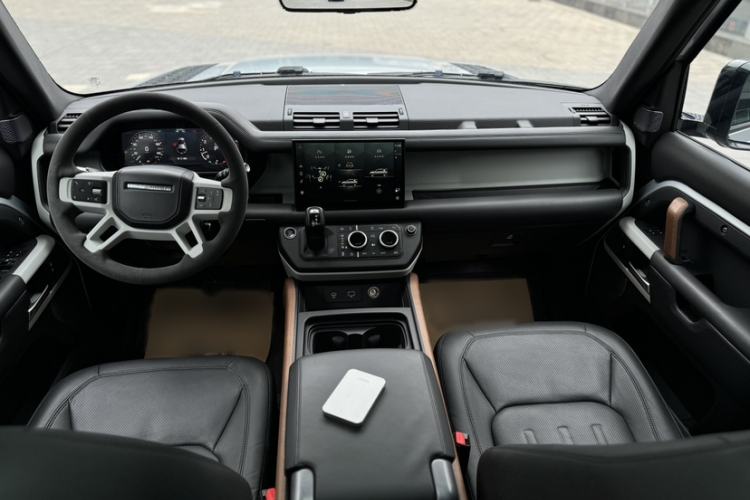 Used Land Rover Defender 2022 110 P400 Dark Edition