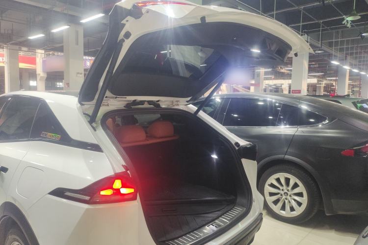 Used  S07 2023 200Max Range-Extended Version
