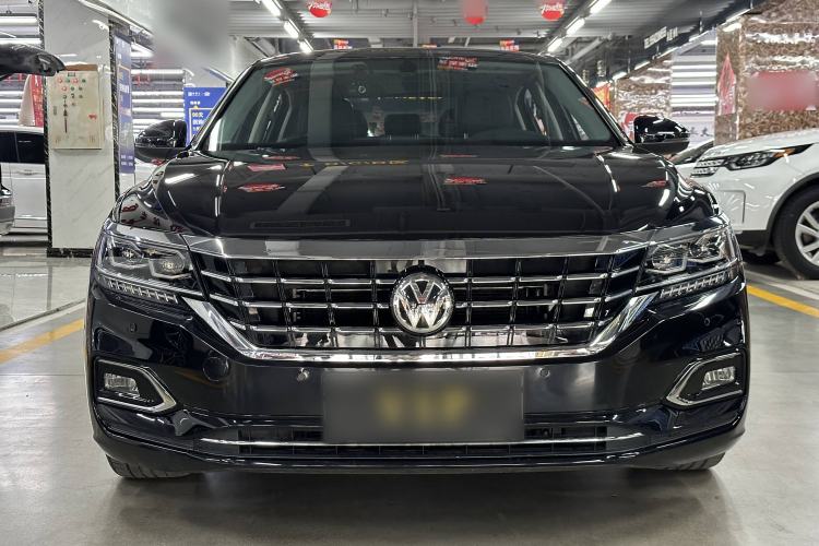 Used Volkswagen Passat 2020 330TSI Luxury Edition China VI
