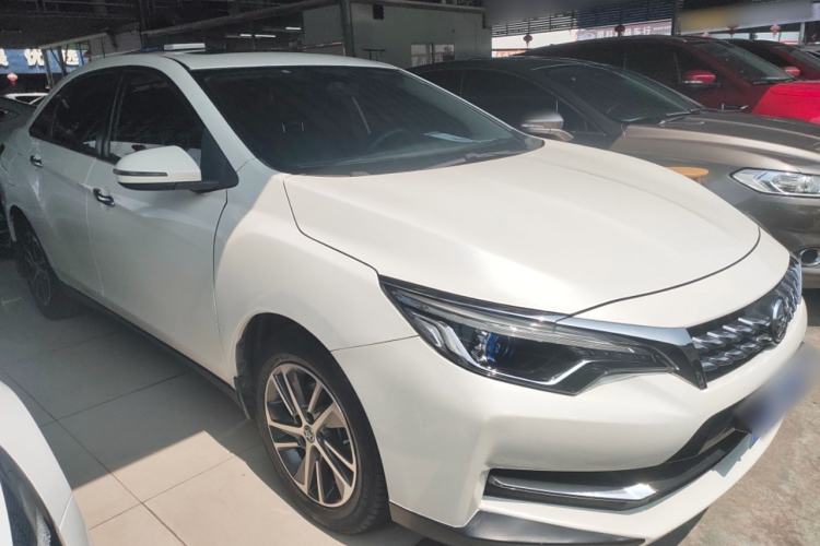 Used Venucia D60 2019 1.6L XL CVT Smart Connect Elite Edition
