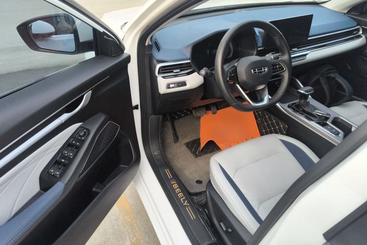 Used Geely Auto Emgrand 2022 4th Generation 1.5L CVT Flagship Model