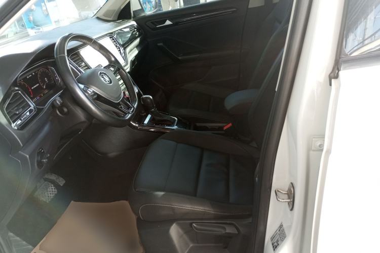 Used Volkswagen T-ROC 2021 280TSI DSG Two-Wheel Drive Comfort Connect Edition
