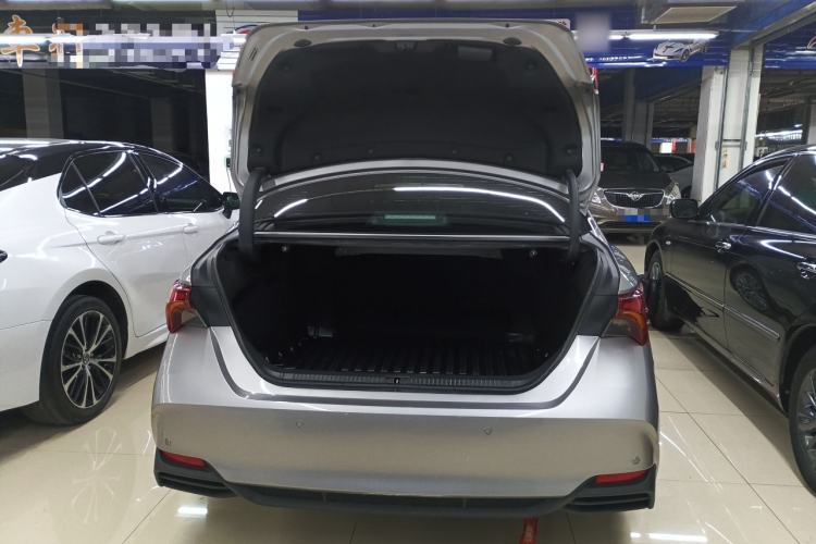 Used Toyota Avalon 2024 Dual-Motor 2.0L Luxury Edition