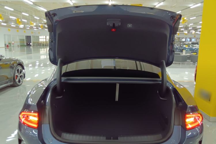 Used  SU7 2024 Four-Wheel Drive Ultra-Long Range Advanced Intelligent Driving Max Edition
