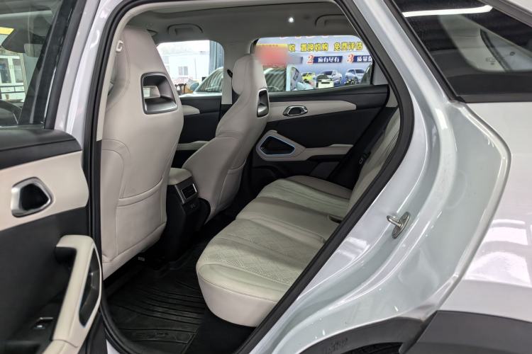 Used BYD Yuan UP 2025 Intelligent Driving Version 401 km Beyond-Range Edition