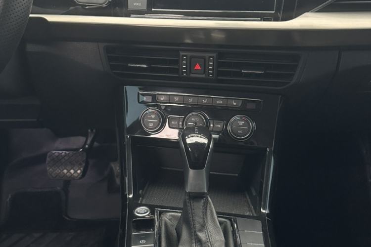 Used Volkswagen Passat 2019 330TSI Elite Edition China VI
