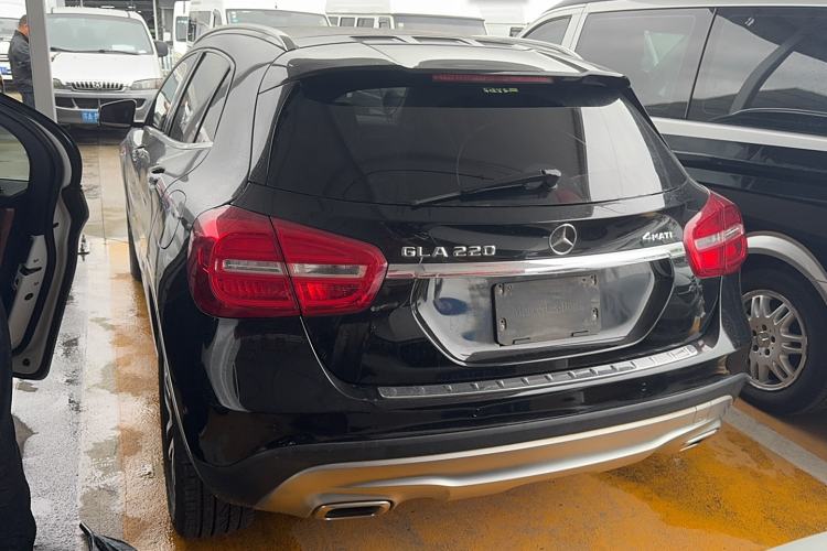 Used Mercedes-Benz GLA 2015 GLA 220 4MATIC Fashion Model