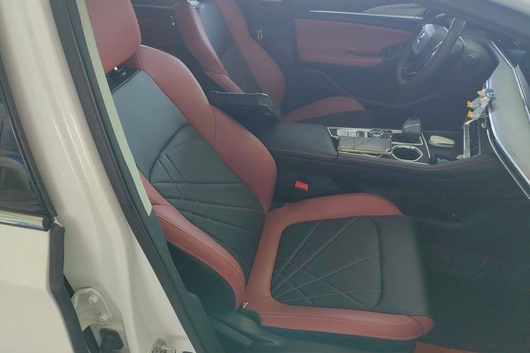 Used Changan Eado 2022 PLUS Blue Whale NE 1.4T GDI DCT Prestige Edition
