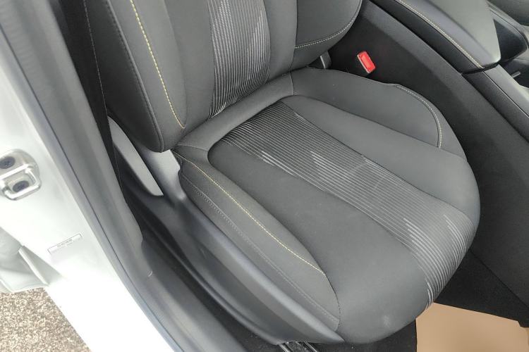 Used Roewe i5 2021 1.5L CVT Platinum Edition
