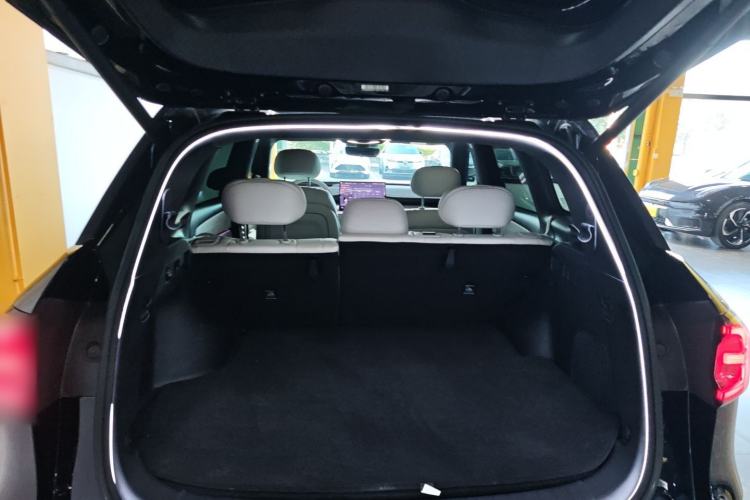 Used  Q07 2025 215 Prestige Edition
