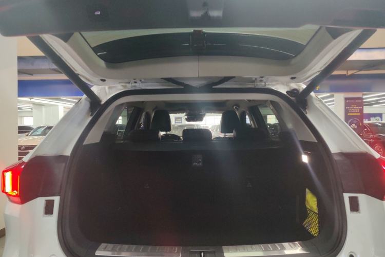 Used Wey VV6 2018 2.0T Four-Wheel Drive Flagship Version China V Standard
