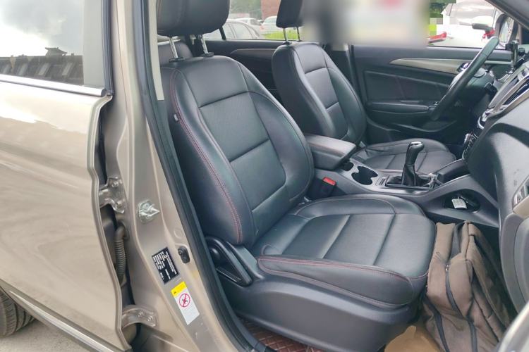 Used Changan CS75 2016 1.5T Manual FENGSHANG Model
