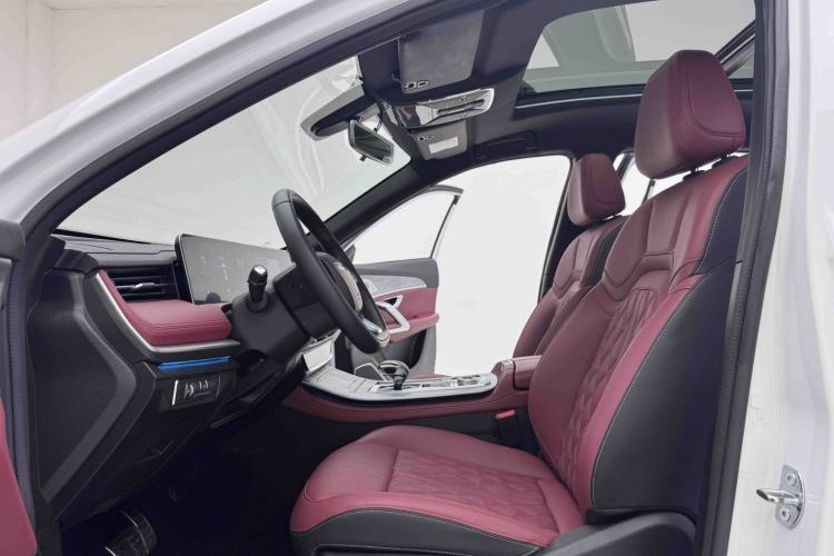 Used JETOUR X70 PLUS 2023 1.5T DCT Brave PLUS 5-Seater
