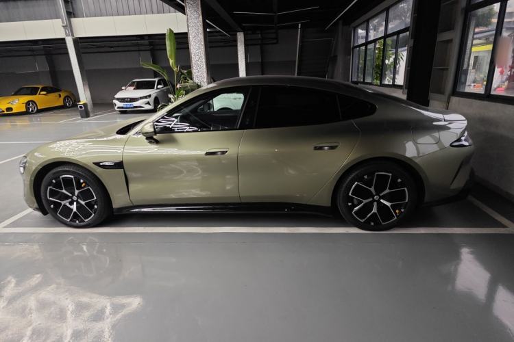 Used  SU7 2024 Rear-Drive Long-Range Intelligent Driving Version
