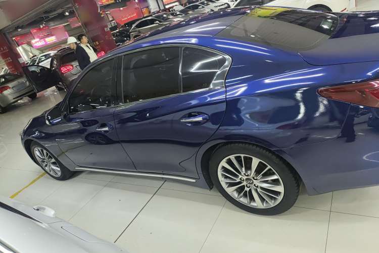 Used Infiniti Q50L 2018 2.0T Enjoyment Version China VI Standard