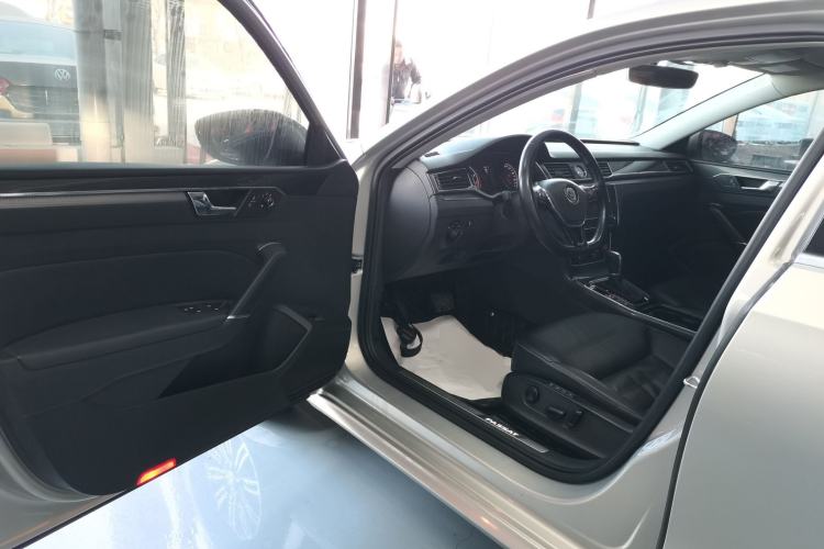 Used Volkswagen Passat 2017 330TSI DSG Prestige Edition