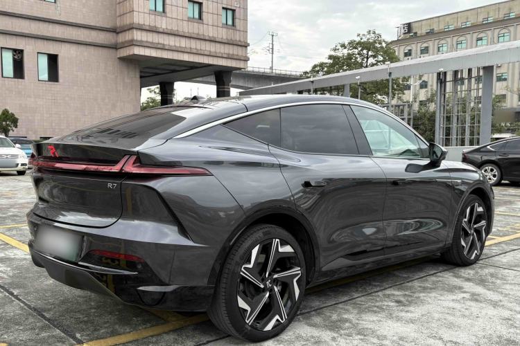 Used  R7 2023 Rear-Drive Screen King Edition
