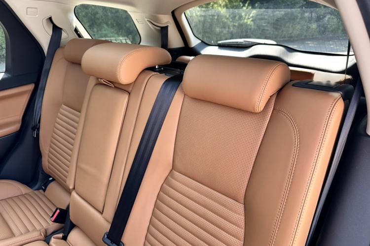 Used Land Rover Discovery Sport 2018 240 PS HSE LUXURY Edition
