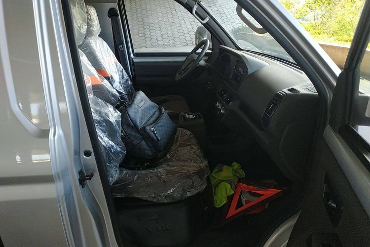 Used Ruichi EC71 2024 EC71L Cargo Pioneer I Model 41.85 kWh
